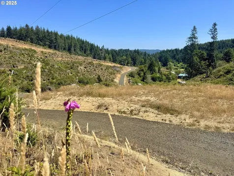 000 Trail Lane Coos Bay OR 97420