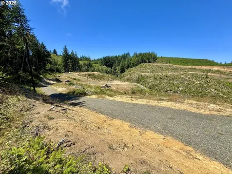000 Trail Lane Coos Bay OR 97420