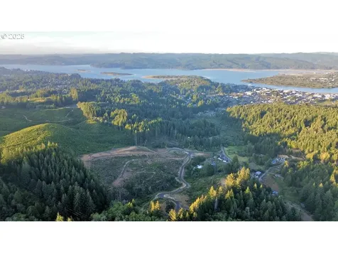 000 Trail Lane Coos Bay OR 97420