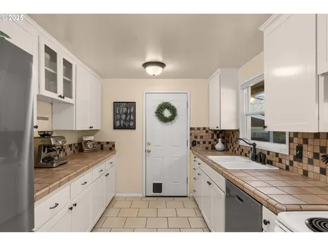 11905 SW Douglas Street Portland OR 97225