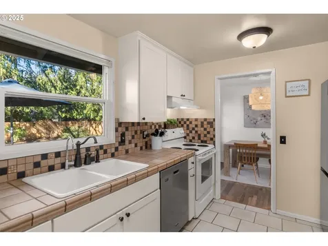 11905 SW Douglas Street Portland OR 97225