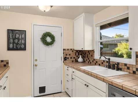 11905 SW Douglas Street Portland OR 97225