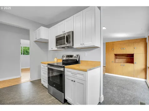 6255 SW Mad Hatter Lane Beaverton OR 97008