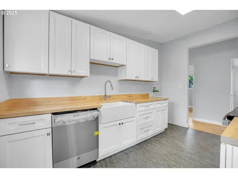 6255 SW Mad Hatter Lane Beaverton OR 97008