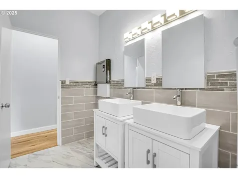6255 SW Mad Hatter Lane Beaverton OR 97008