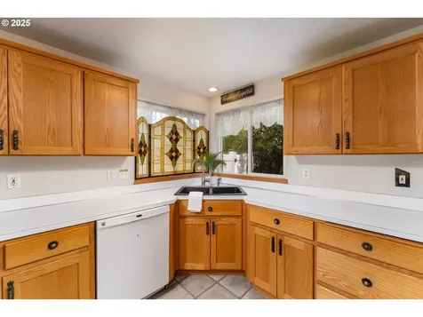 1108 N Hadley Road Newberg OR 97132