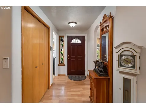 1108 N Hadley Road Newberg OR 97132