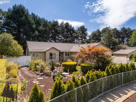 1108 N Hadley Road Newberg OR 97132