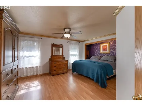 1108 N Hadley Road Newberg OR 97132