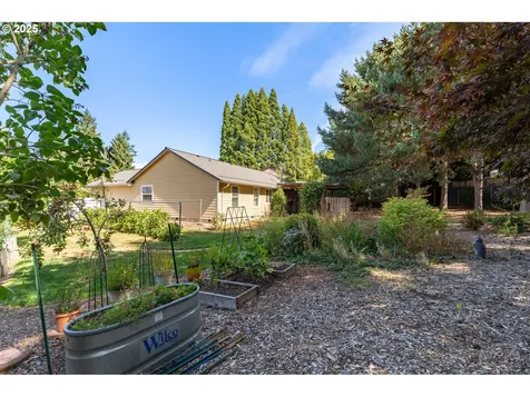 1108 N Hadley Road Newberg OR 97132