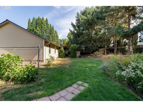 1108 N Hadley Road Newberg OR 97132