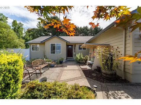 1108 N Hadley Road Newberg OR 97132