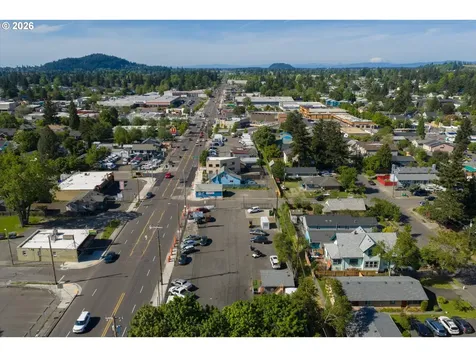 5826 SE 82nd Avenue Portland OR 97266