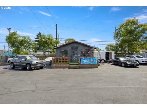 5826 SE 82nd Avenue Portland OR 97266