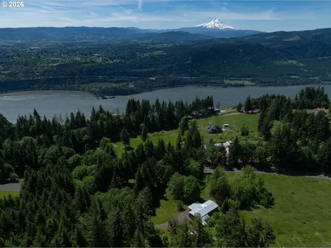 31 Ashley Drive Underwood WA 98651