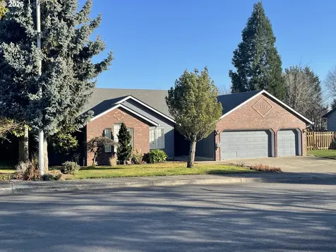 1843 NW 29th Circle Camas WA 98607