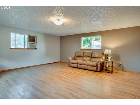 372 Insel Road Woodland WA 98674
