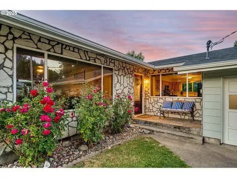 372 Insel Road Woodland WA 98674