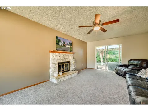 372 Insel Road Woodland WA 98674