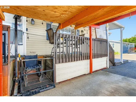 20248 Highway 213 Oregon City OR 97045