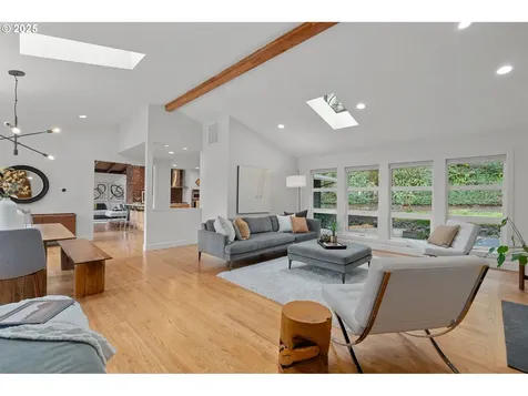10441 SW Ridgeview Lane Portland OR 97219