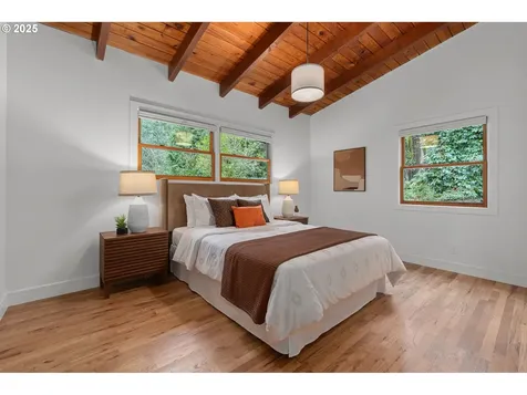 10441 SW Ridgeview Lane Portland OR 97219