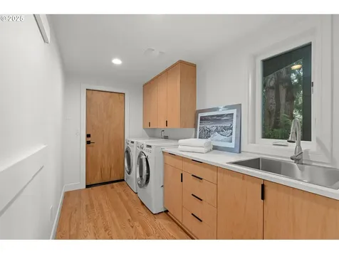10441 SW Ridgeview Lane Portland OR 97219