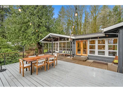 10441 SW Ridgeview Lane Portland OR 97219