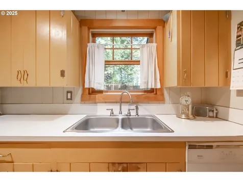 31636 Lewis Place Philomath OR 97370