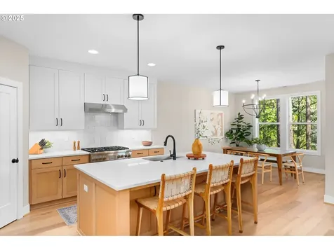 1738 NW Larkin Terrace Portland OR 97229