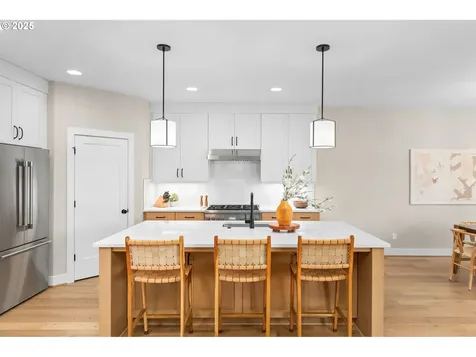 1738 NW Larkin Terrace Portland OR 97229