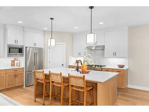 1738 NW Larkin Terrace Portland OR 97229