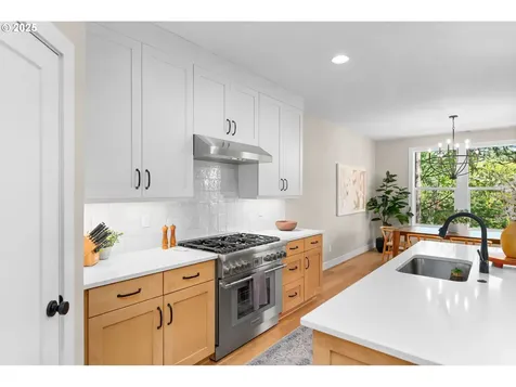 1738 NW Larkin Terrace Portland OR 97229