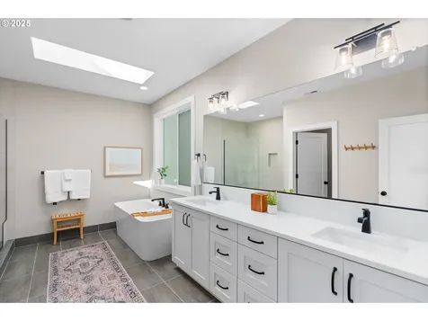 1738 NW Larkin Terrace Portland OR 97229