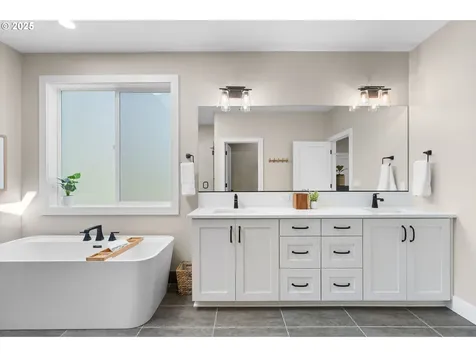 1738 NW Larkin Terrace Portland OR 97229