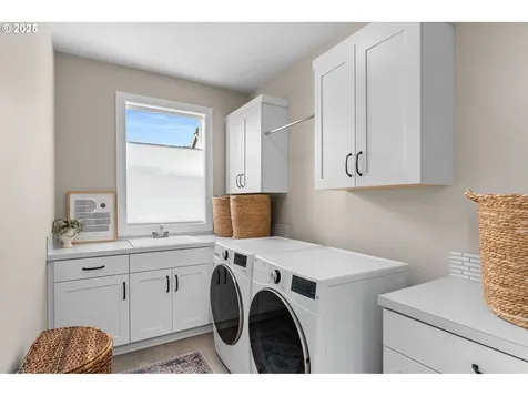 1738 NW Larkin Terrace Portland OR 97229