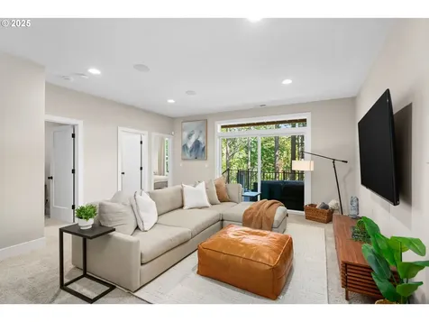1738 NW Larkin Terrace Portland OR 97229