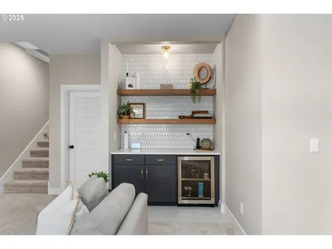 1738 NW Larkin Terrace Portland OR 97229