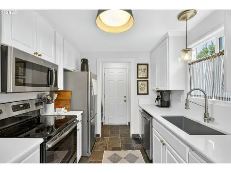 11514 SW 45th Avenue Portland OR 97219
