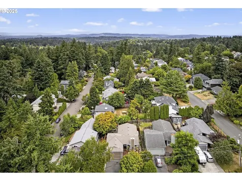 11514 SW 45th Avenue Portland OR 97219