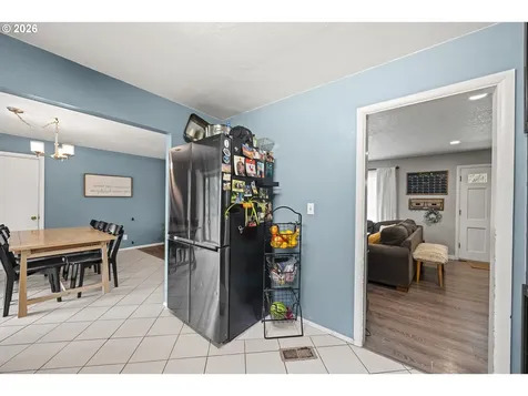 1595 N Henry Street Coquille OR 97423