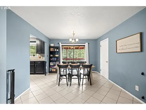 1595 N Henry Street Coquille OR 97423