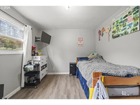 1595 N Henry Street Coquille OR 97423