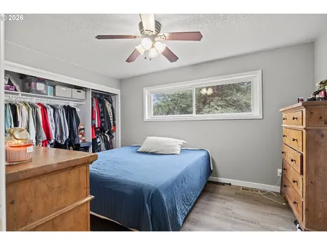 1595 N Henry Street Coquille OR 97423