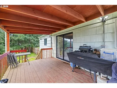 1595 N Henry Street Coquille OR 97423