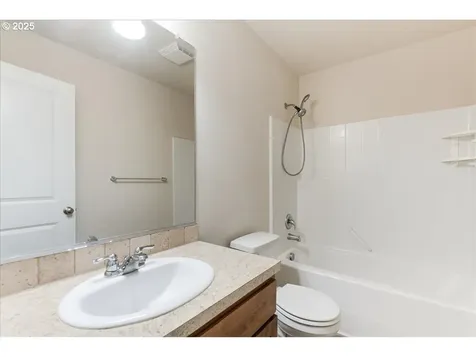 315 NE 52nd Street Vancouver WA 98663