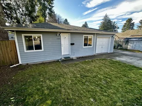 11818 NE Holladay Street Portland OR 97220