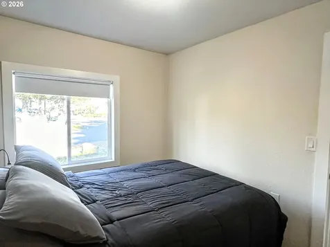 11818 NE Holladay Street Portland OR 97220