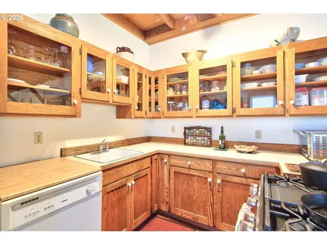 1704 SE Harold Street Portland OR 97202