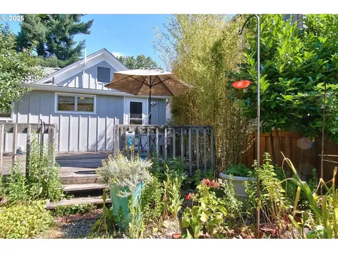 1704 SE Harold Street Portland OR 97202